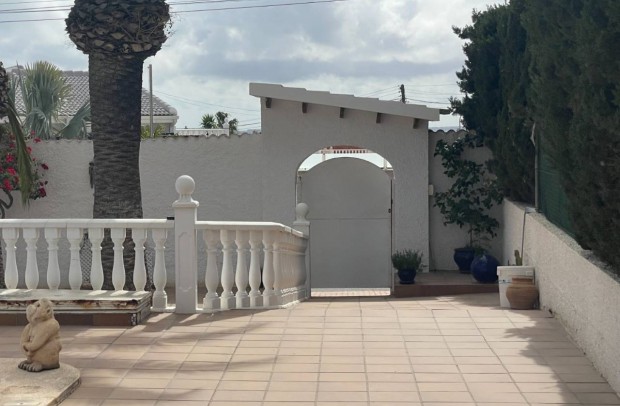 Resale - Detached House / Villa - Ciudad Quesada