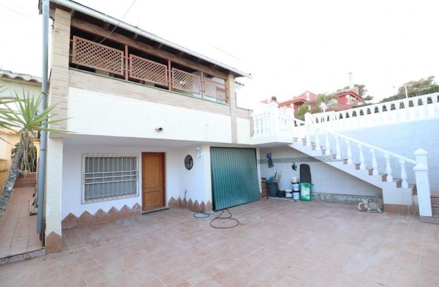 Resale - Detached House / Villa - Torrevieja - Los Altos