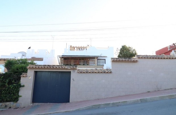 Revente - Detached House / Villa - Torrevieja - Los Altos