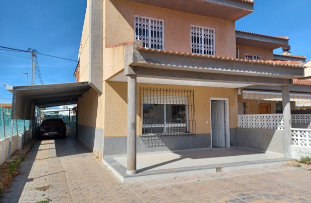 Resale - Detached House / Villa - Los Alcazares