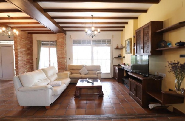 Resale - Detached House / Villa - Pilar de la Horadada - Riomar