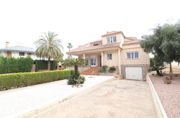 Resale - Detached House / Villa - Pilar de la Horadada - Riomar