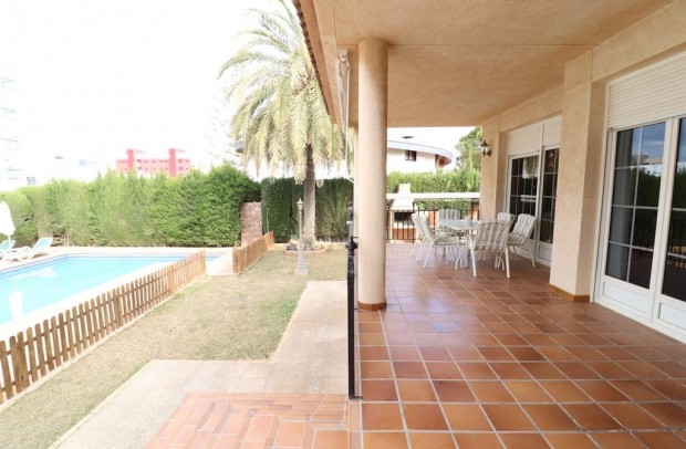 Resale - Detached House / Villa - Pilar de la Horadada - Riomar