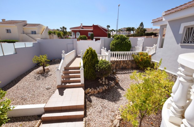 Revente - Detached House / Villa - Ciudad Quesada