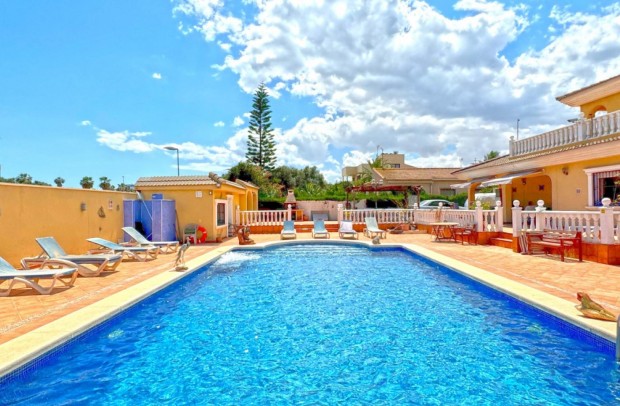 Revente - Detached House / Villa - Torrevieja - Los Balcones - Los Altos del Edén