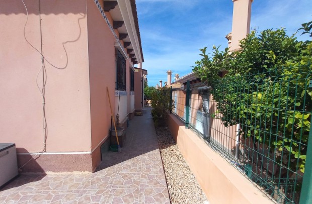 Revente - Detached House / Villa - Los Montesinos - La Herrada