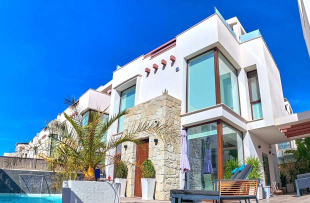 Revente - Detached House / Villa - Ciudad Quesada