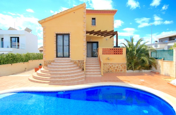 Revente - Detached House / Villa - La Marina