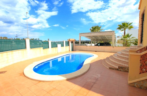 Revente - Detached House / Villa - La Marina