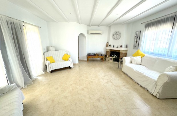 Revente - Detached House / Villa - La Marina