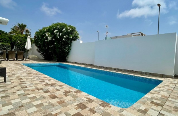 Resale - Detached House / Villa - Ciudad Quesada