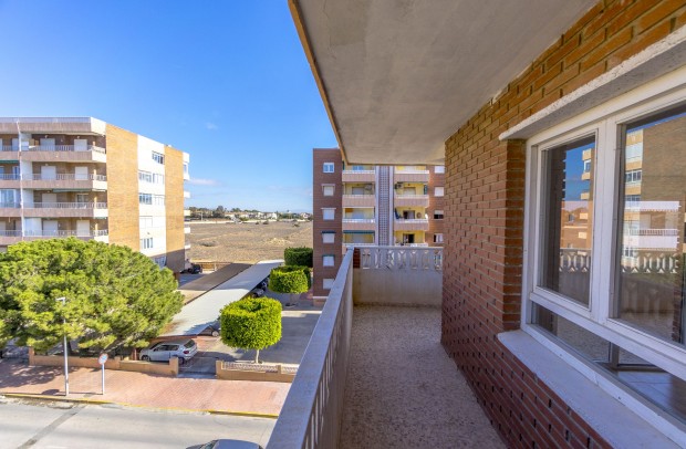 Resale - Apartment - Punta Prima