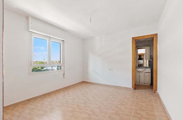 Resale - Apartment - Punta Prima