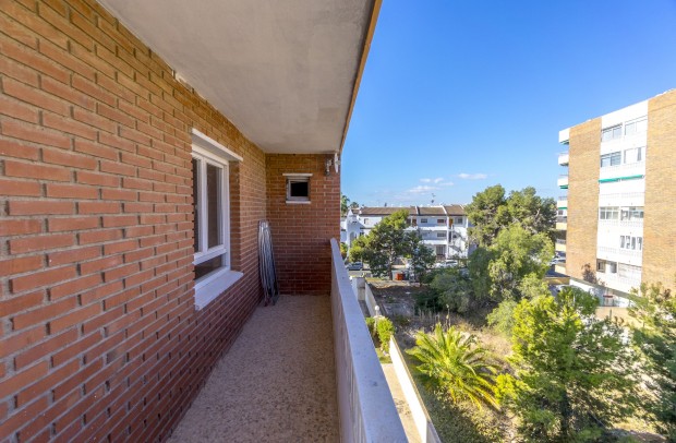 Resale - Apartment - Punta Prima