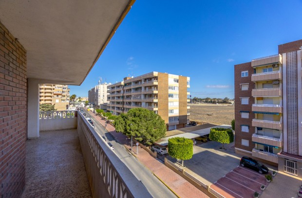 Resale - Apartment - Punta Prima