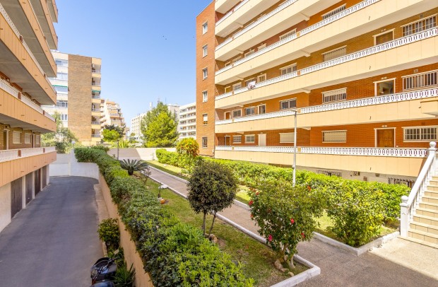 Resale - Apartment - Punta Prima