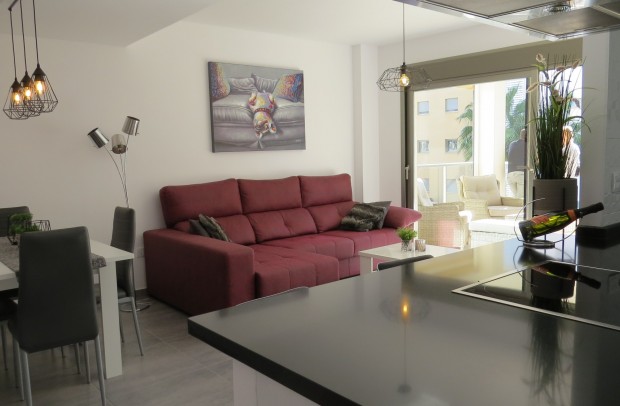 Resale - Apartment - Orihuela Costa - Villamartín