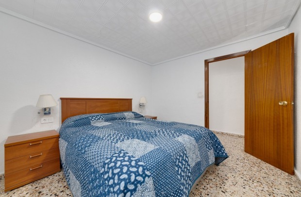 Resale - Apartment - Torrevieja - Playa de los Locos