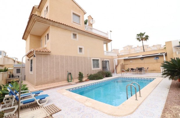 Resale - Detached House / Villa - Orihuela Costa - Las Mimosas