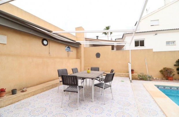 Resale - Detached House / Villa - Orihuela Costa - Las Mimosas