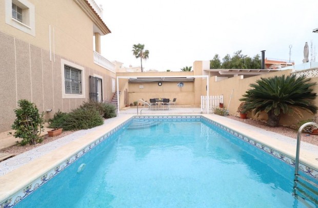 Resale - Detached House / Villa - Orihuela Costa - Las Mimosas