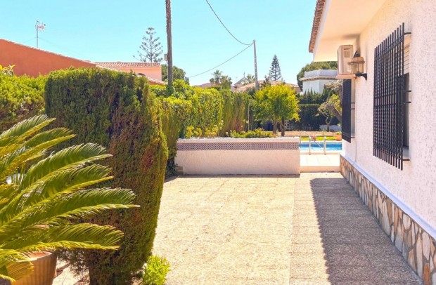 Resale - Detached House / Villa - Orihuela Costa - Cabo Roig