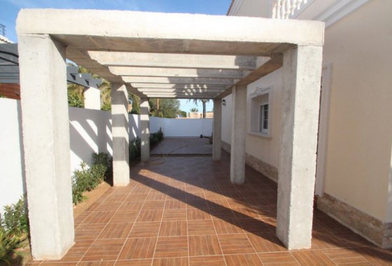 Revente - Detached House / Villa - Orihuela Costa - Cabo Roig