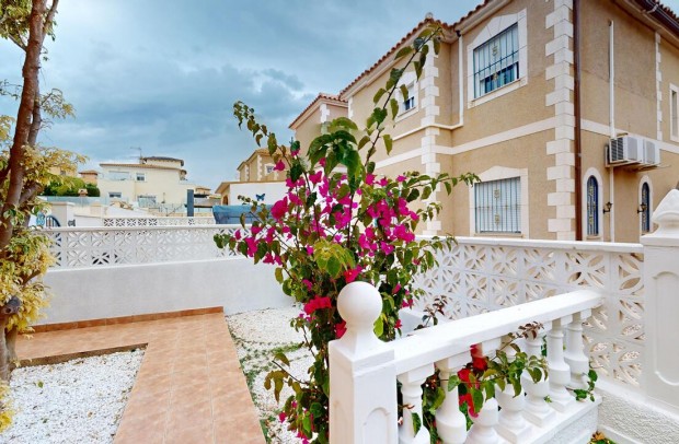 Resale - Town house - Villamartin - Villamartin (Orihuela Costa)