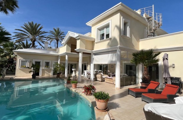 Reventa - Detached House / Villa - Cabo Roig