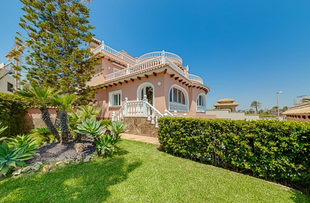 Revente - Detached House / Villa - La Zenia - La Zenia Beach