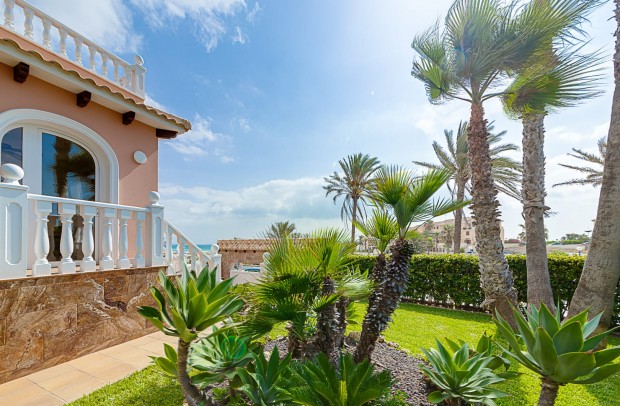 Revente - Detached House / Villa - La Zenia - La Zenia Beach