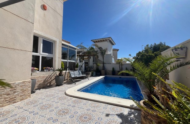 Resale - Detached House / Villa - Playa Flamenca - Orihuela Costa