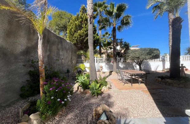 Resale - Detached House / Villa - San Miguel de Salinas - Ciudad de las comunicaciones