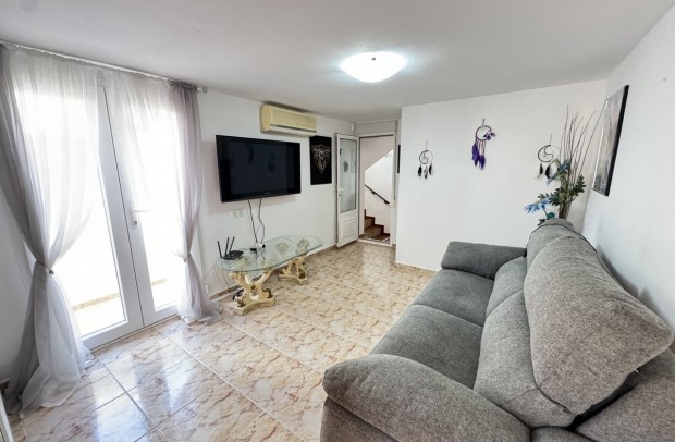 Reventa - Detached House / Villa - Villamartin - Villamartín