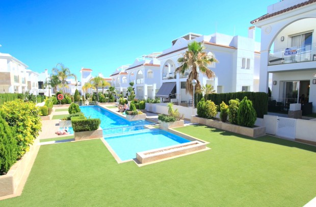 Revente - Detached House / Villa - Ciudad Quesada