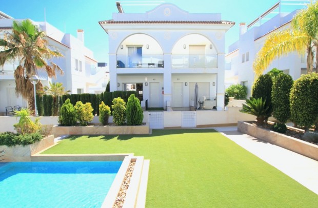 Revente - Detached House / Villa - Ciudad Quesada