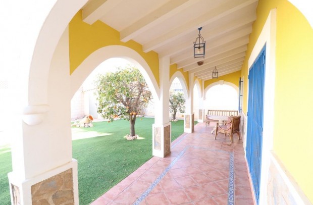 Resale - Detached House / Villa - Orihuela Costa - Los Dolses