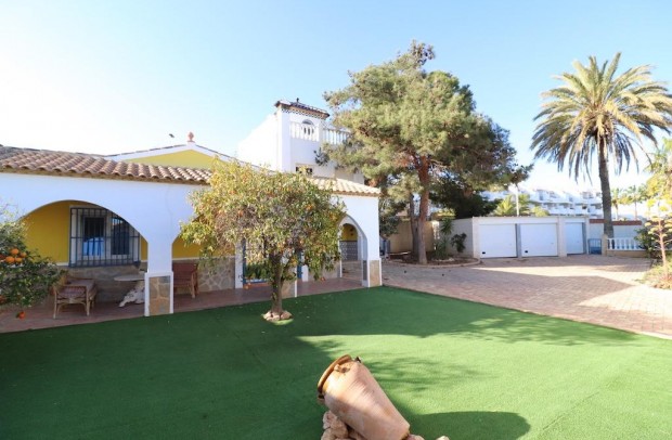 Resale - Detached House / Villa - Orihuela Costa - Los Dolses