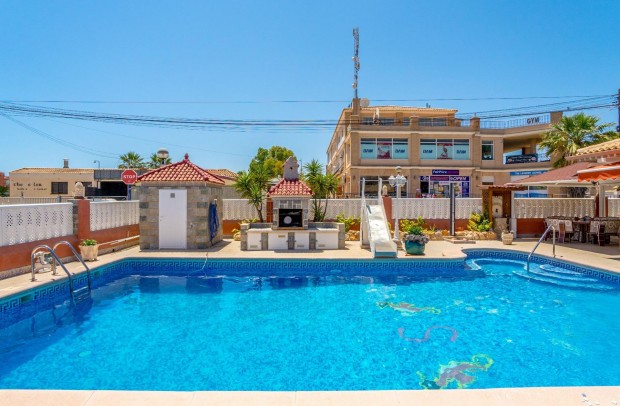 Revente - Detached House / Villa - Orihuela Costa - Campoamor