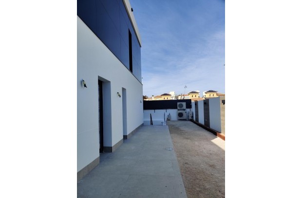 Nouvelle construction - Detached House / Villa - Orihuela Costa - La Zenia