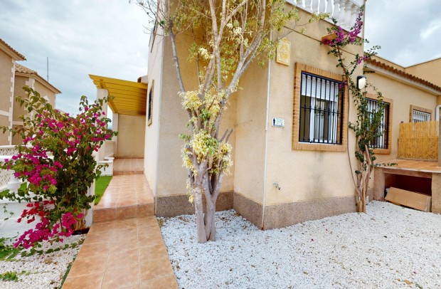 Resale - Townhouse - Villamartin - Blue Lagoon