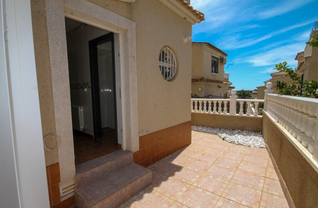 Revente - Detached House / Villa - Orihuela Costa