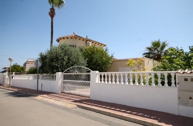 Reventa - Detached House / Villa - San Miguel de Salinas