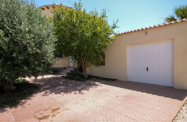 Reventa - Detached House / Villa - San Miguel de Salinas