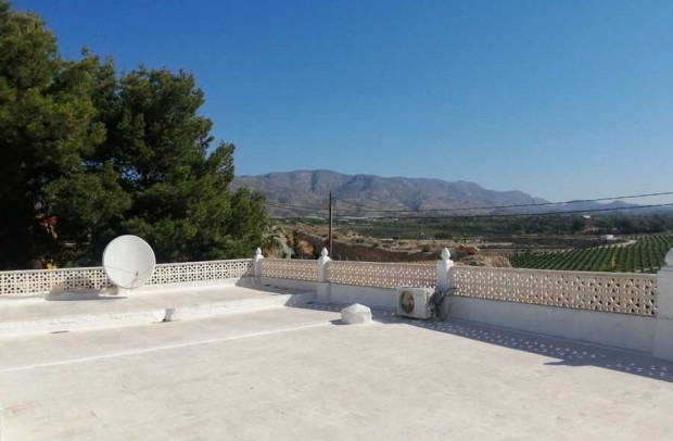 Resale - Detached House / Villa - Albatera