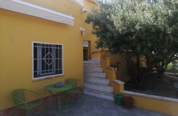 Revente - Detached House / Villa - Albatera