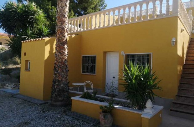 Revente - Detached House / Villa - Albatera