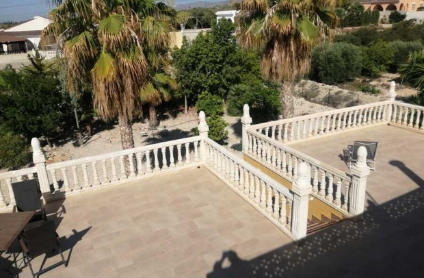 Resale - Detached House / Villa - Albatera