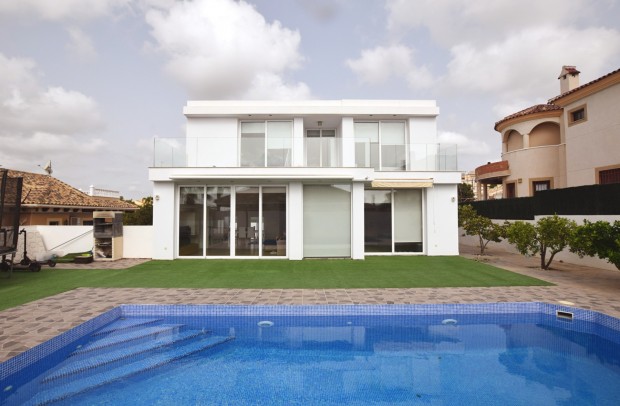 Resale - Detached House / Villa - San Fulgencio - La Marina