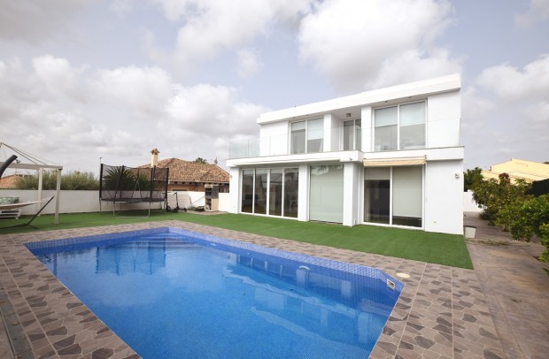 Resale - Detached House / Villa - San Fulgencio - La Marina